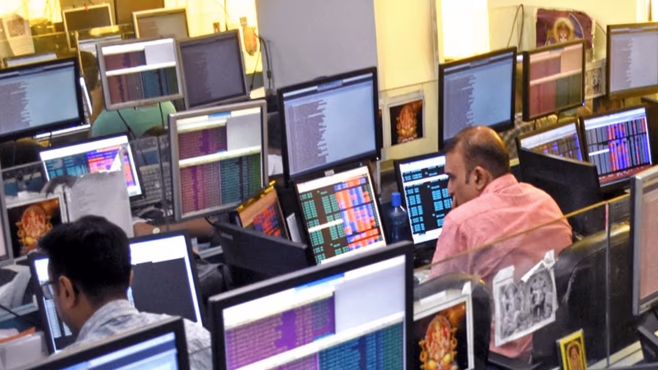 Shareholders and brokers monitoring stock market (File Photo/ANI) Shareholders and brokers monitoring stock market (File Photo/ANI)
