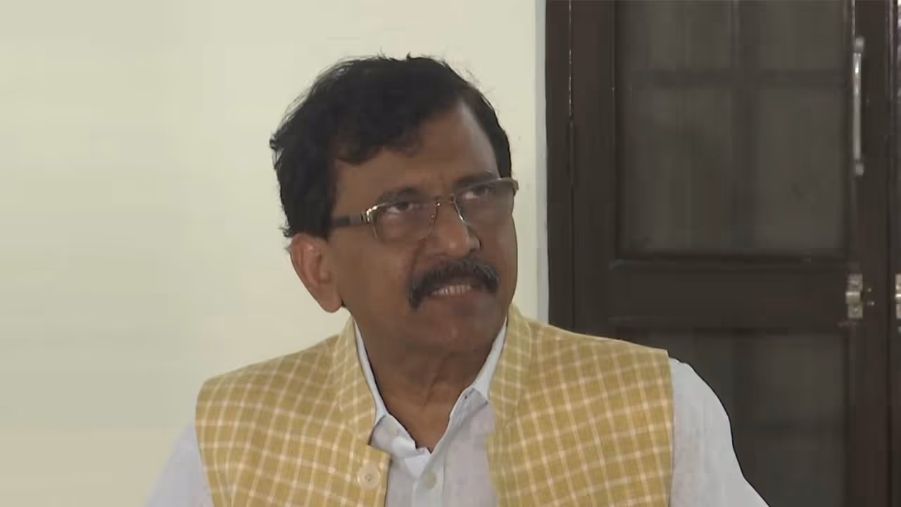 Shiv Sena (UBT) MP Sanjay Raut (Photo/ANI) Shiv Sena (UBT) MP Sanjay Raut (Photo/ANI)