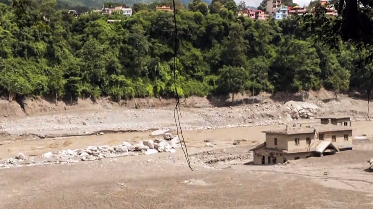 Aftermath of devastating flash floods in Trishuli area (Photo/ANI) Aftermath of devastating flash floods in Trishuli area (Photo/ANI)