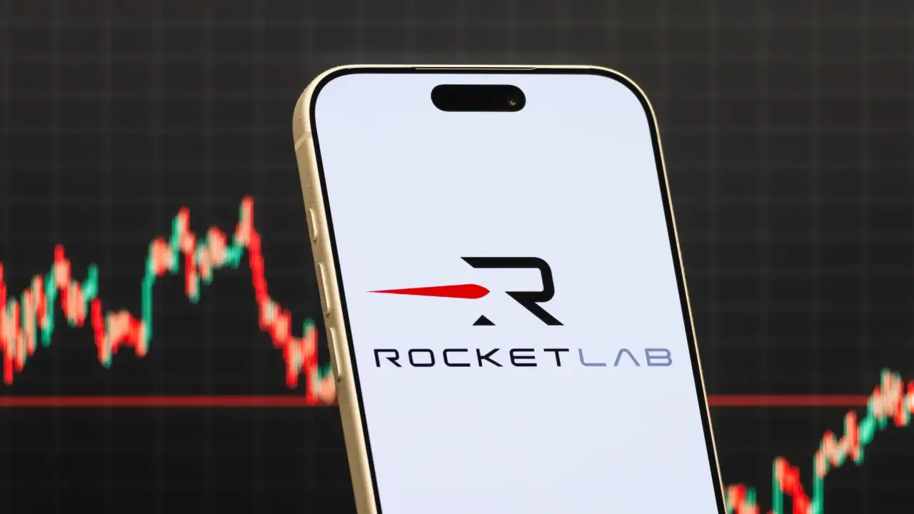 https://stocktwits.com/news articles/markets/equity/rklb stock in focus cantor stays bullish as iridium acquisition funding falls into place/cZMRlCoRBI4 https://stocktwits.com/news articles/markets/equity/rklb stock in focus cantor stays bullish as iridium acquisition funding falls into place/cZMRlCoRBI4