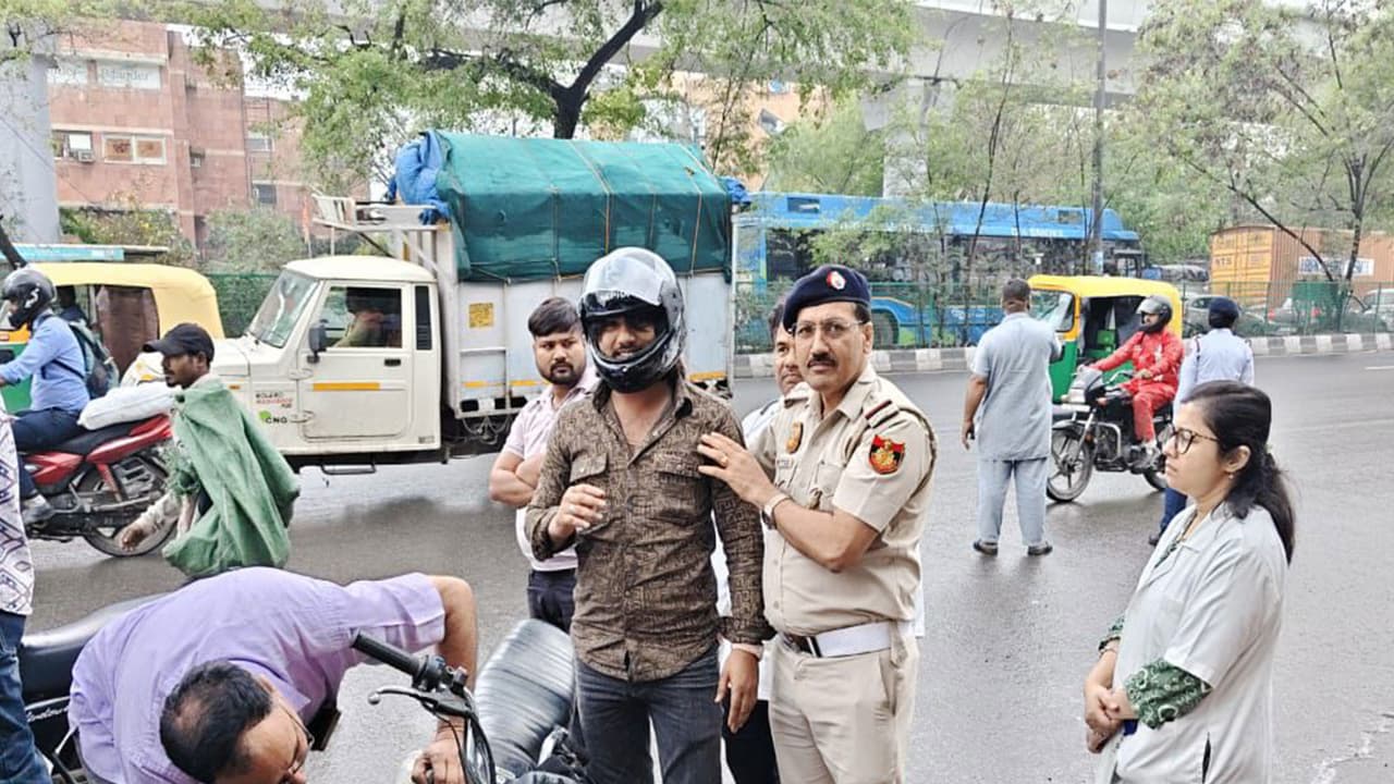 Delhi Traffic Police launch special helmet awareness campaign (Photo/Delhi Tarffic Police) Delhi Traffic Police launch special helmet awareness campaign (Photo/Delhi Tarffic Police)