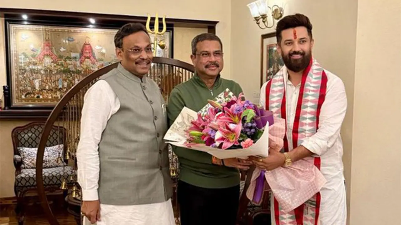 LJP (RV) chief Chirag Paswan meets BJP's Bihar election in charge Dharmendra Pradhan (Photo/ANI) LJP (RV) chief Chirag Paswan meets BJP's Bihar election in charge Dharmendra Pradhan (Photo/ANI)