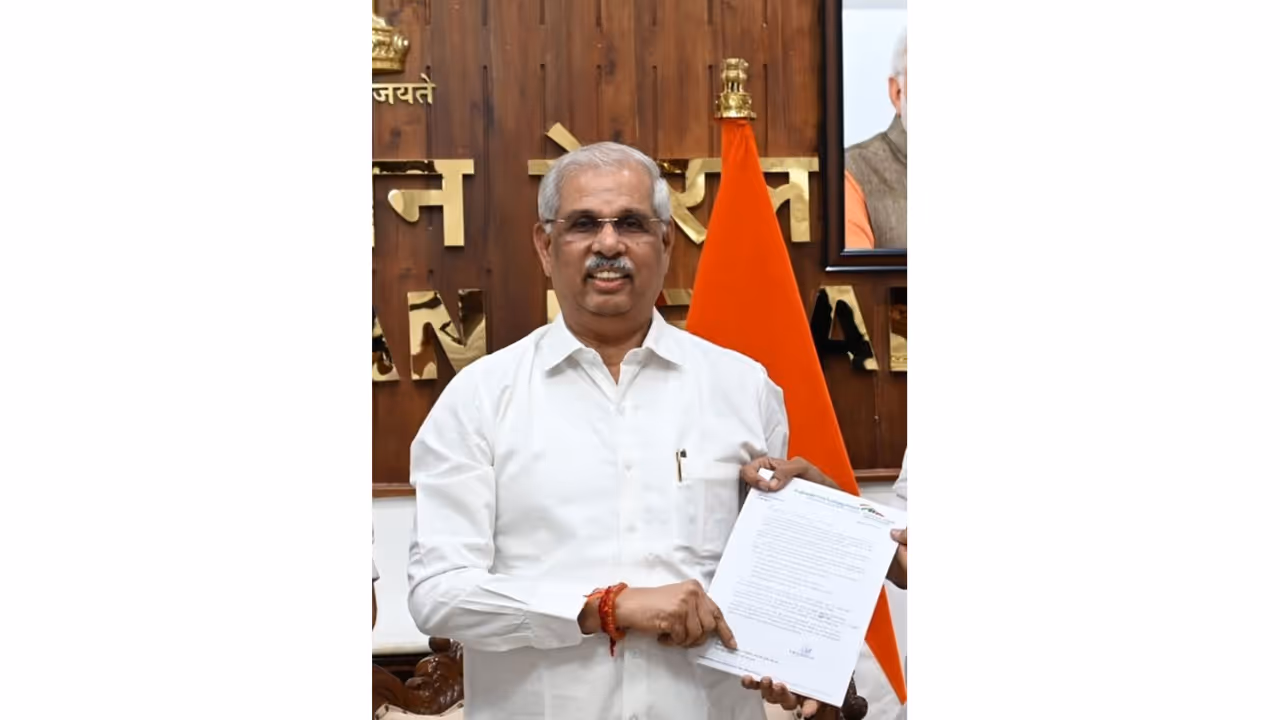 Newly appointed Governor of Tamil Nadu, Rajendra Vishwanath Arlekar (Photo/ANI) Newly appointed Governor of Tamil Nadu, Rajendra Vishwanath Arlekar (Photo/ANI)