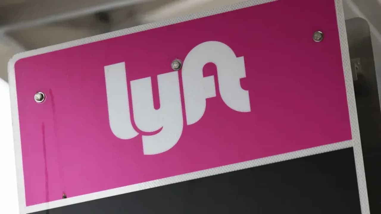 https://stocktwits.com/news articles/markets/equity/lyft stock soars to five month high as engine capital ends activist campaign after 750 m buyback pledge/chiWu27RblQ https://stocktwits.com/news articles/markets/equity/lyft stock soars to five month high as engine capital ends activist campaign after 750 m buyback pledge/chiWu27RblQ