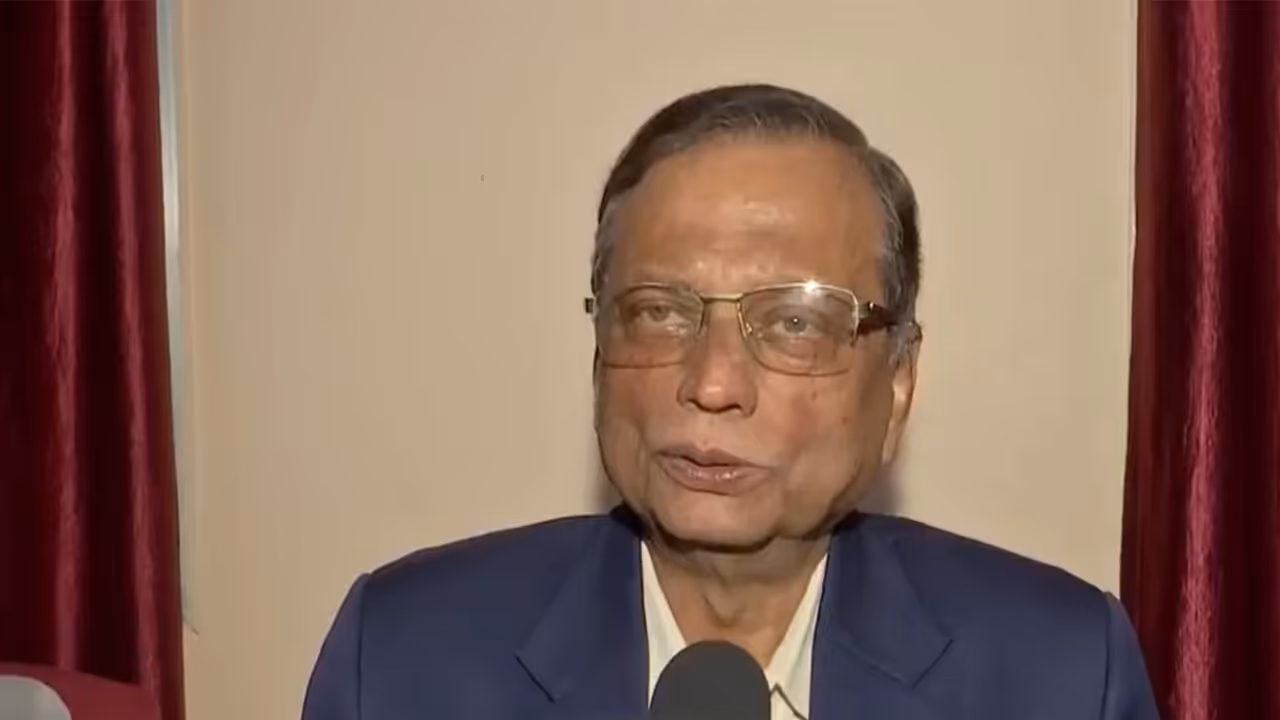 Dr LB Singh, Medical Superintendent of Mahavir Cancer Institute (Photo/ANI)