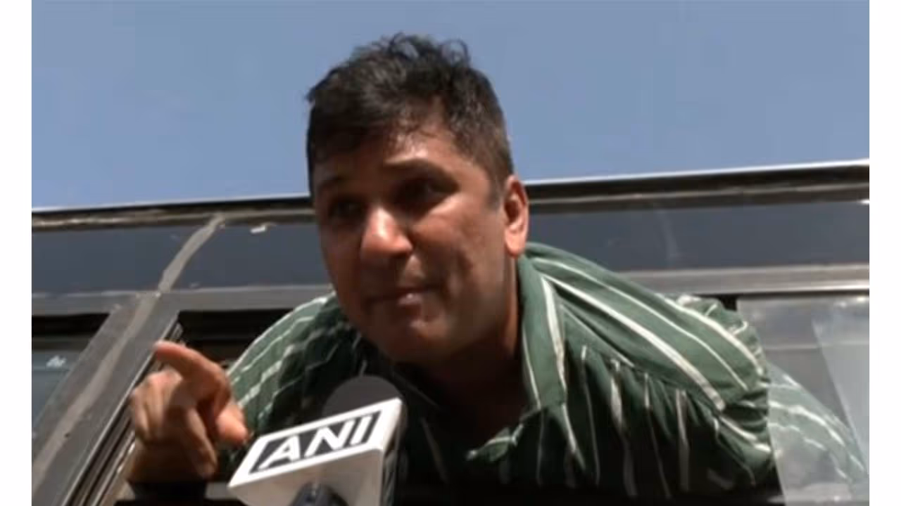 Delhi AAP president Saurabh Bhardwaj and AAP national convenor Arvind Kejriwal (Photo/ANI) Delhi AAP president Saurabh Bhardwaj and AAP national convenor Arvind Kejriwal (Photo/ANI)