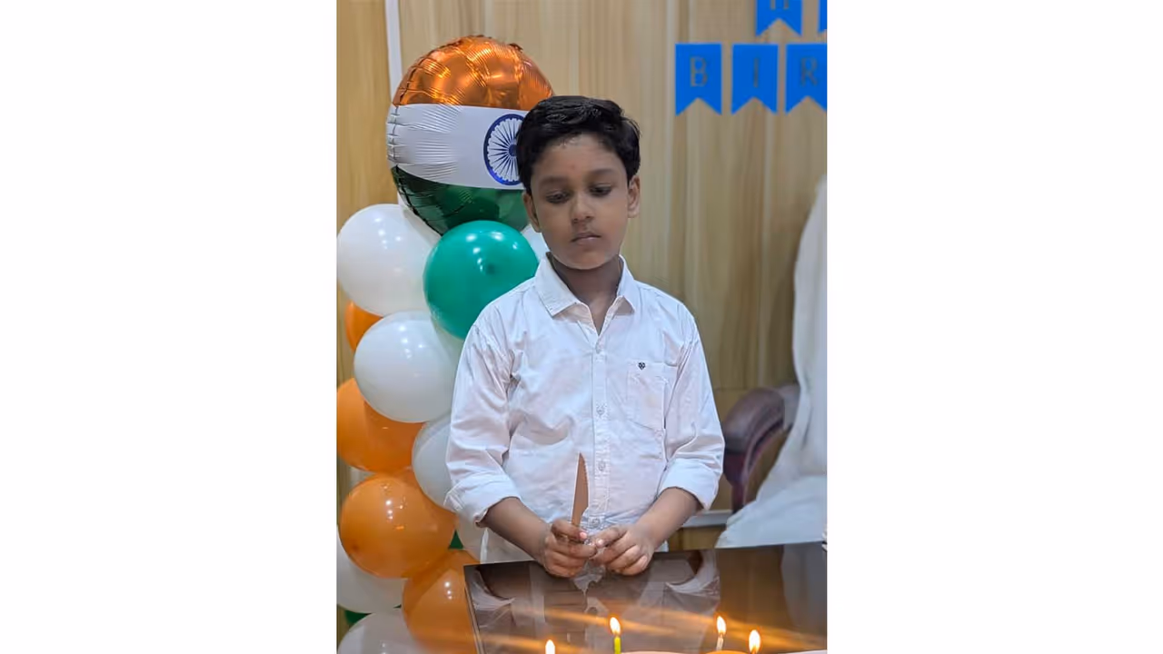 Birthday celebration of 9 year old inside Police Station (Photo/Delhi Police) Birthday celebration of 9 year old inside Police Station (Photo/Delhi Police)