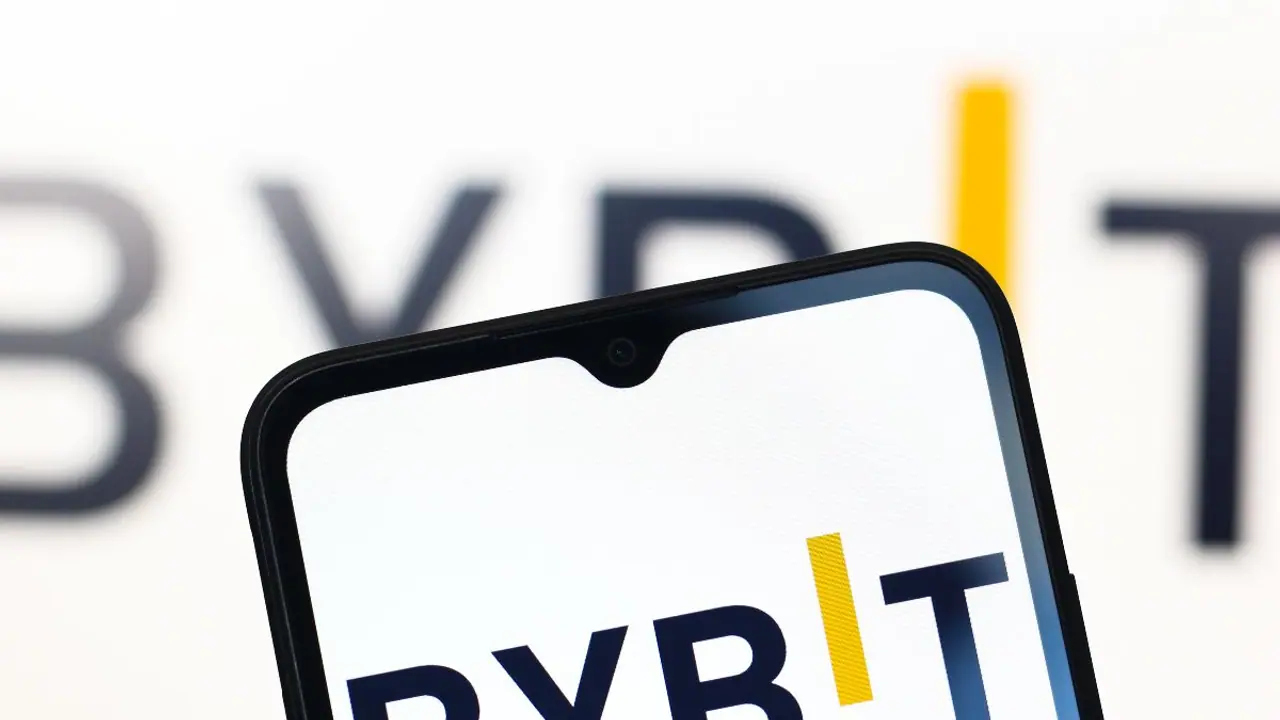Ethereum Under Pressure – Bybit Replenishes $1.23B ETH Reserves, Stolen Funds May Head to Mixers