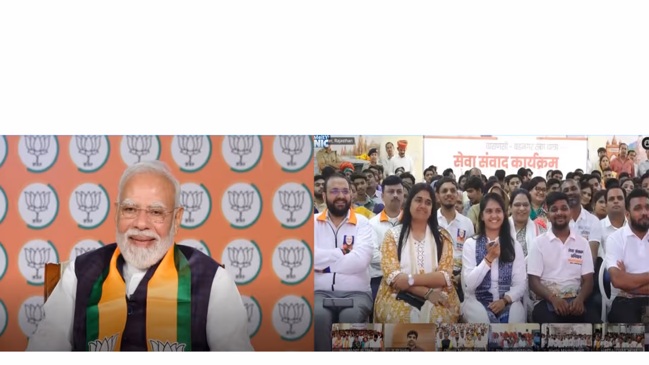 Prime Minister Narendra Modi interacts with Seva Yatris (Photo/ANI DD) Prime Minister Narendra Modi interacts with Seva Yatris (Photo/ANI DD)