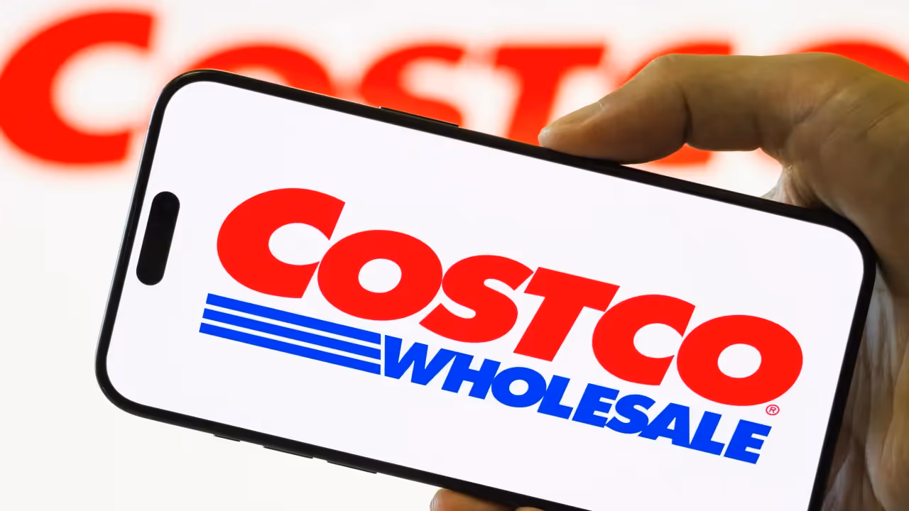 https://stocktwits.com/news articles/markets/equity/costco stock dips after hours despite strong q1 holiday momentum/cLIxATXREF4 https://stocktwits.com/news articles/markets/equity/costco stock dips after hours despite strong q1 holiday momentum/cLIxATXREF4