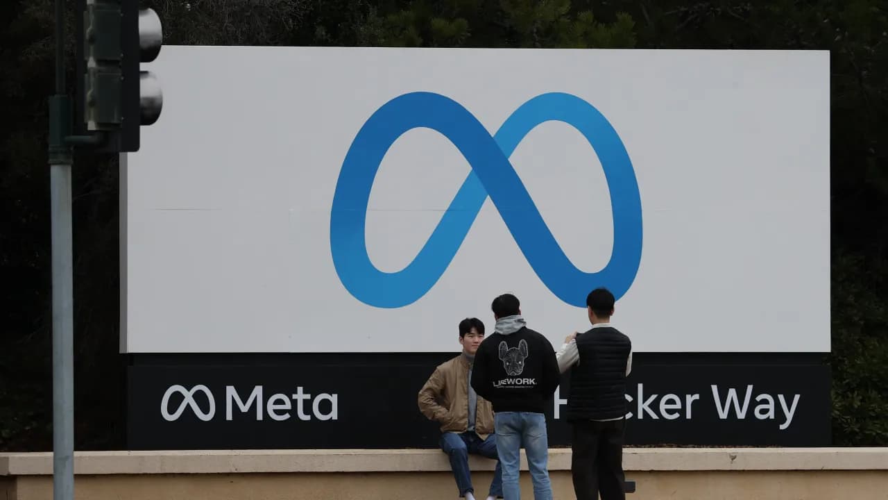 https://stocktwits.com/news articles/markets/equity/meta cto flags employee morale concerns after recent layoffs report/cZK0g5UR74r https://stocktwits.com/news articles/markets/equity/meta cto flags employee morale concerns after recent layoffs report/cZK0g5UR74r