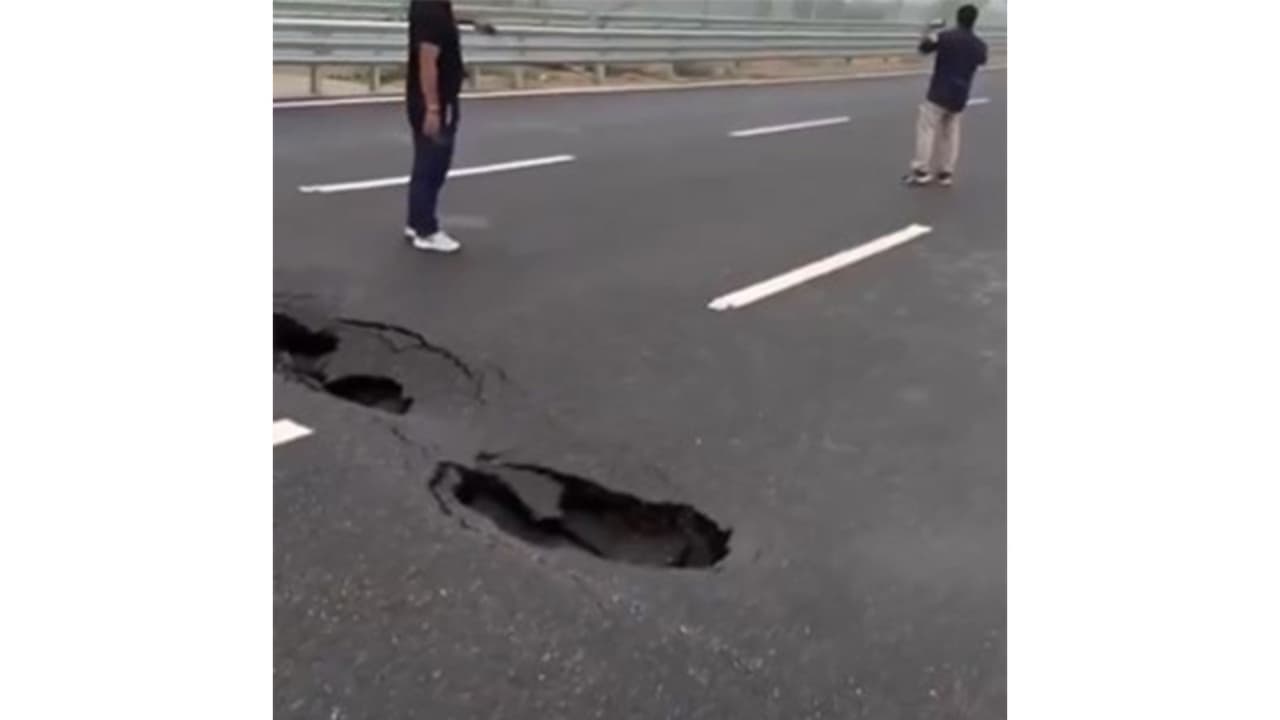 Visuals from Delhi Dehradun Expressway shared by INC (Photo/@INCIndia) Visuals from Delhi Dehradun Expressway shared by INC (Photo/@INCIndia)
