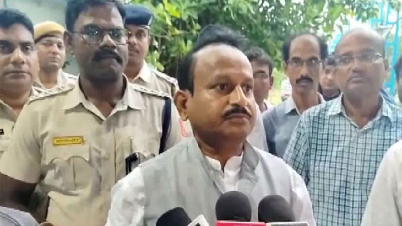 West Bengal Minister Rajesh Mahata (Photo/ANI) West Bengal Minister Rajesh Mahata (Photo/ANI)