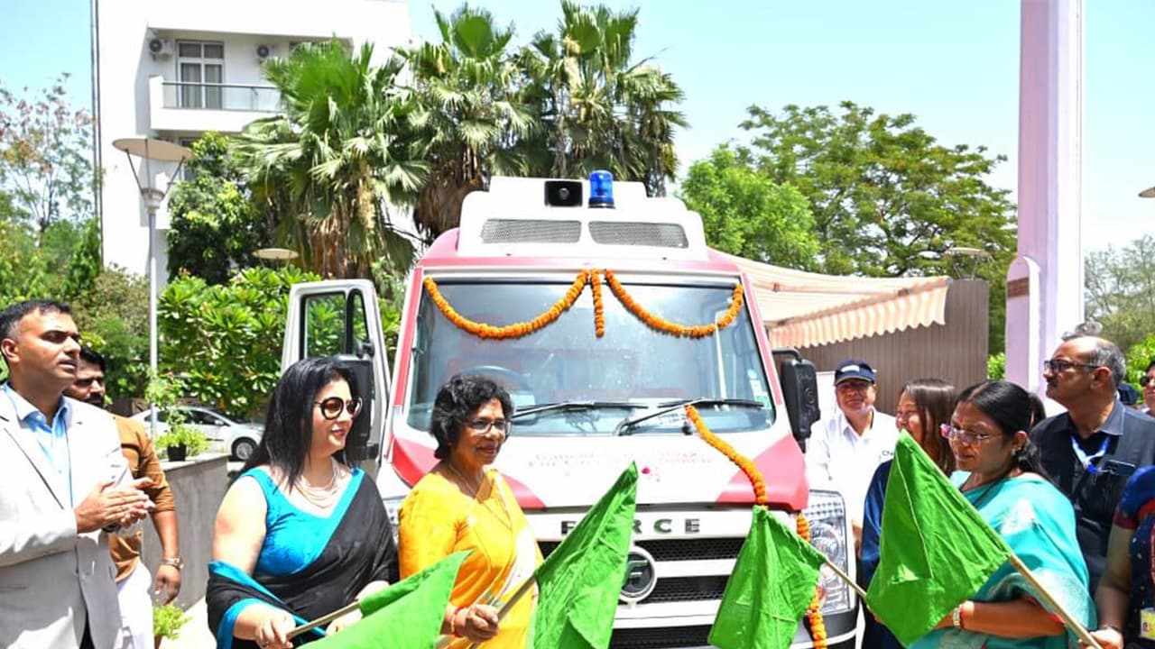 Union Minister for Women & Child Development Savitri Thakur, National Commission for Women (NCW) Chairperson Vijaya Rahatkar and other (Photo/ANI) Union Minister for Women & Child Development Savitri Thakur, National Commission for Women (NCW) Chairperson Vijaya Rahatkar and other (Photo/ANI)