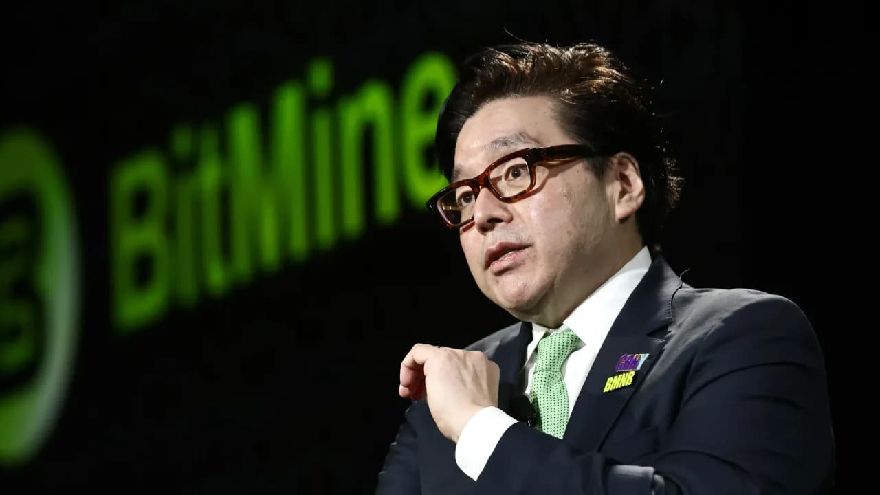 https://stocktwits.com/news articles/markets/cryptocurrency/tom lee says eth could top 10 000 in the next 12 months calls arthur hayes year end target conservative/cZMF2mYRBha https://stocktwits.com/news articles/markets/cryptocurrency/tom lee says eth could top 10 000 in the next 12 months calls arthur hayes year end target conservative/cZMF2mYRBha