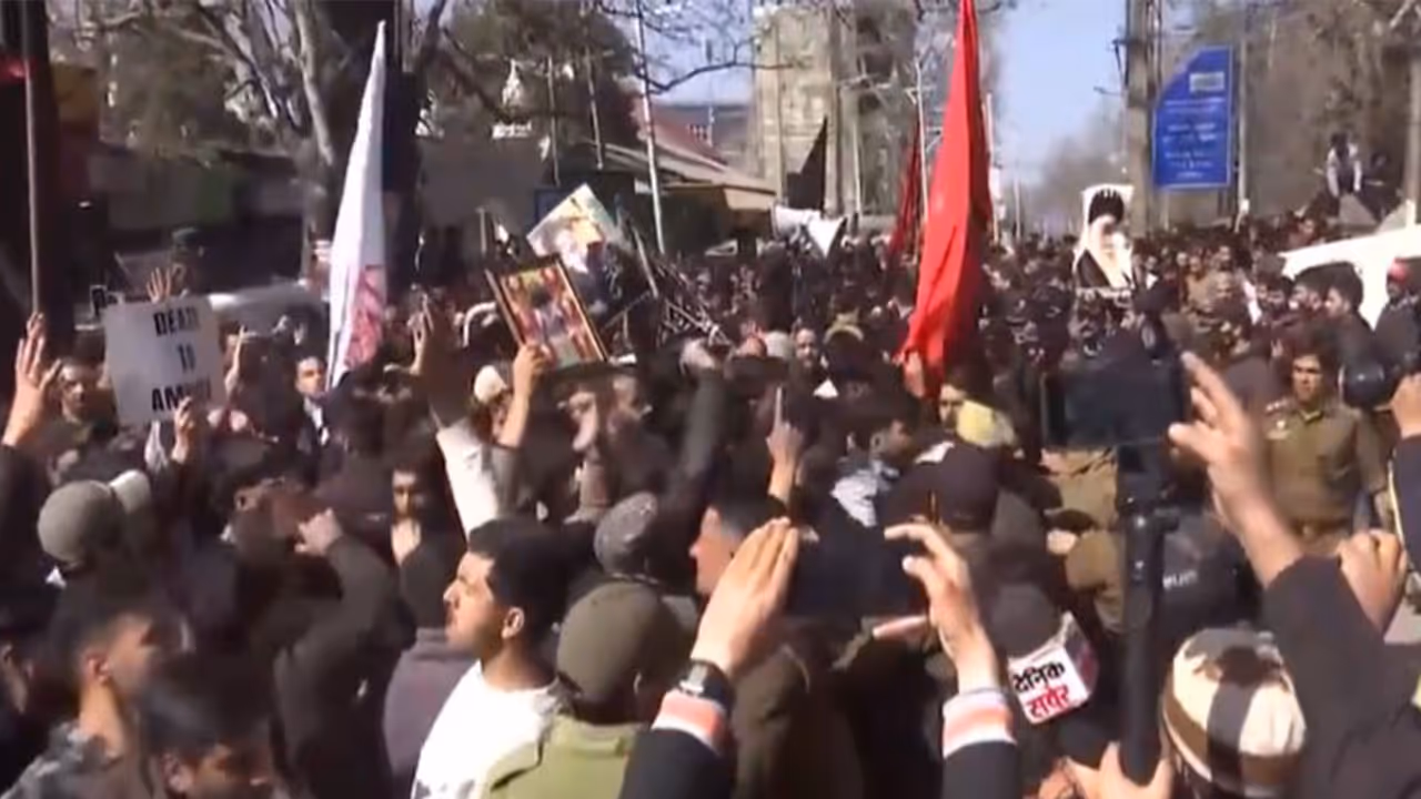 Visual from the protest in Srinagar Jammu and Kashmir (Photo/ANI) Visual from the protest in Srinagar Jammu and Kashmir (Photo/ANI)