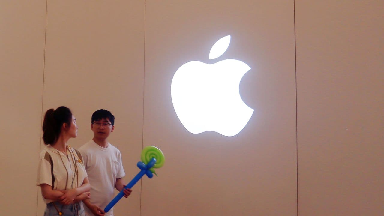 https://stocktwits.com/news articles/markets/equity/stocktwits tech watch asml tsmc earnings this week and apple s next home play/cZx4zqpRBFi https://stocktwits.com/news articles/markets/equity/stocktwits tech watch asml tsmc earnings this week and apple s next home play/cZx4zqpRBFi