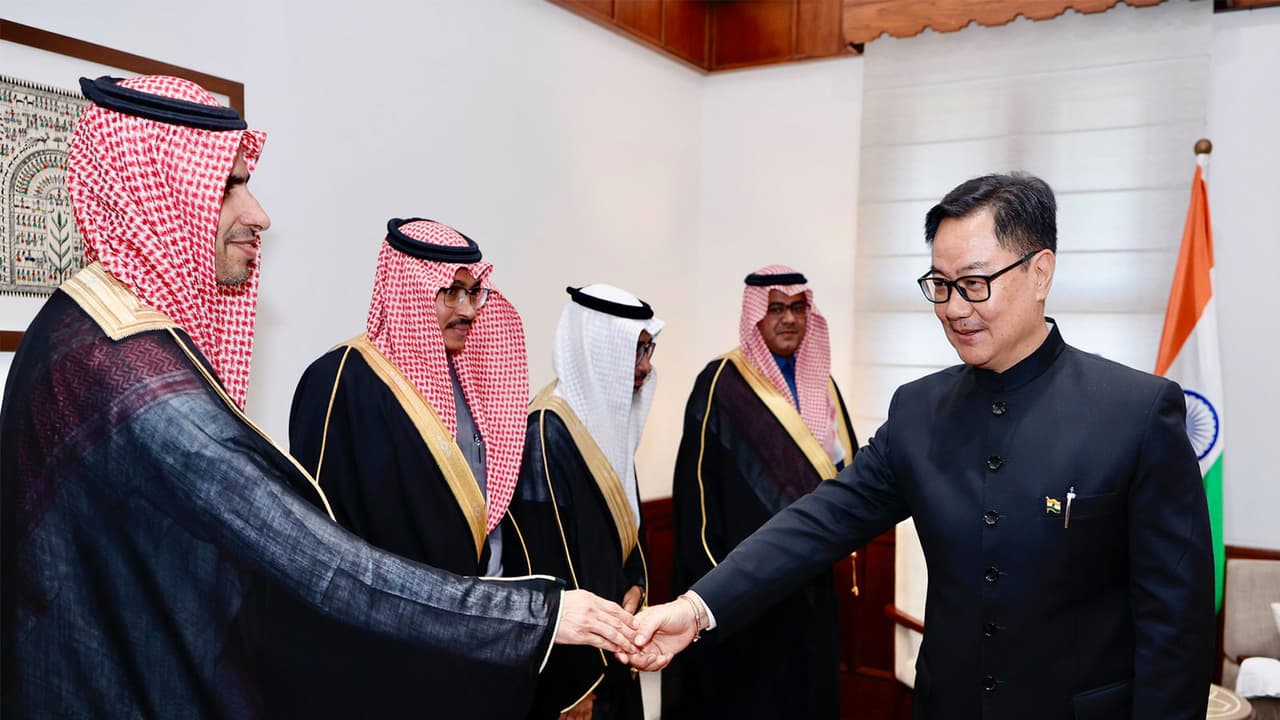 Union Minister Kiren Rijiju meets members of the Saudi Shura Council delegation. (Photo: X/@KirenRijiju) Union Minister Kiren Rijiju meets members of the Saudi Shura Council delegation. (Photo: X/@KirenRijiju)