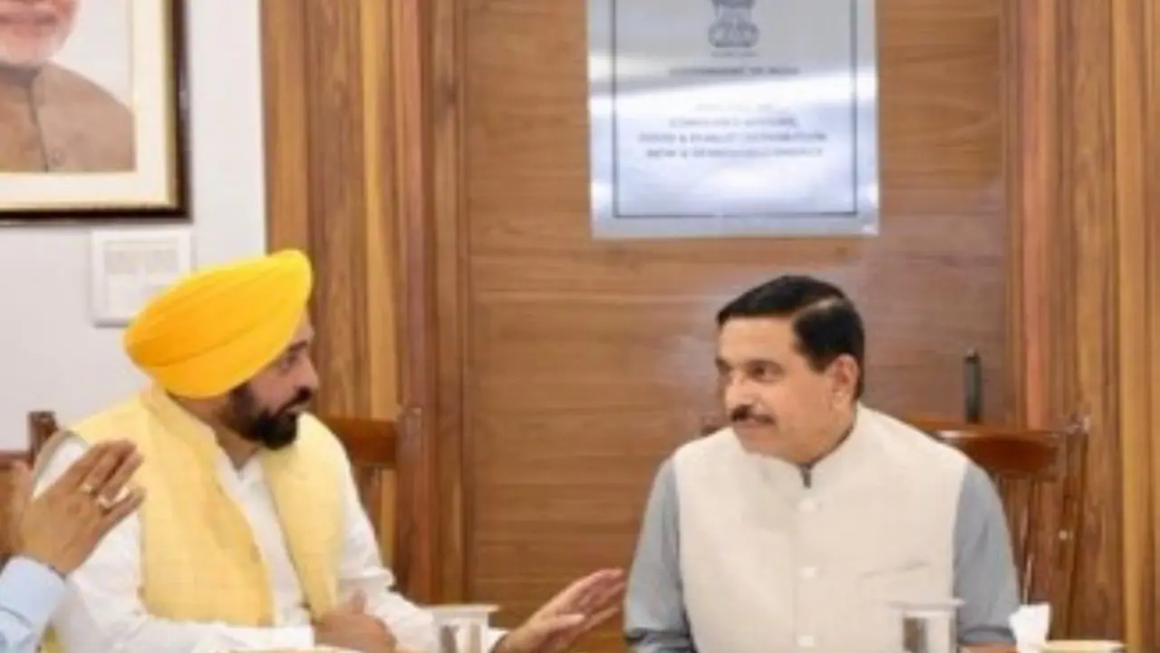 Union Minister Pralhad Joshi with Punjab CM Bhagwant Mann (Photo/x/@JoshiPralhad) Union Minister Pralhad Joshi with Punjab CM Bhagwant Mann (Photo/x/@JoshiPralhad)