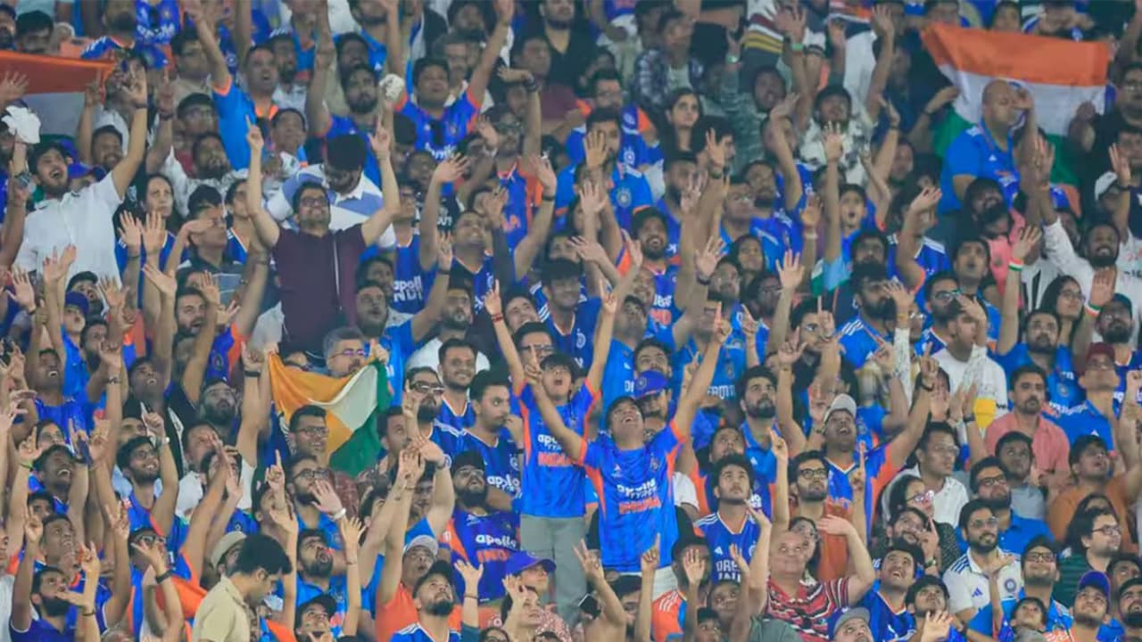 Fans cheering for Team India. (Photo: BCCI official website) Fans cheering for Team India. (Photo: BCCI official website)