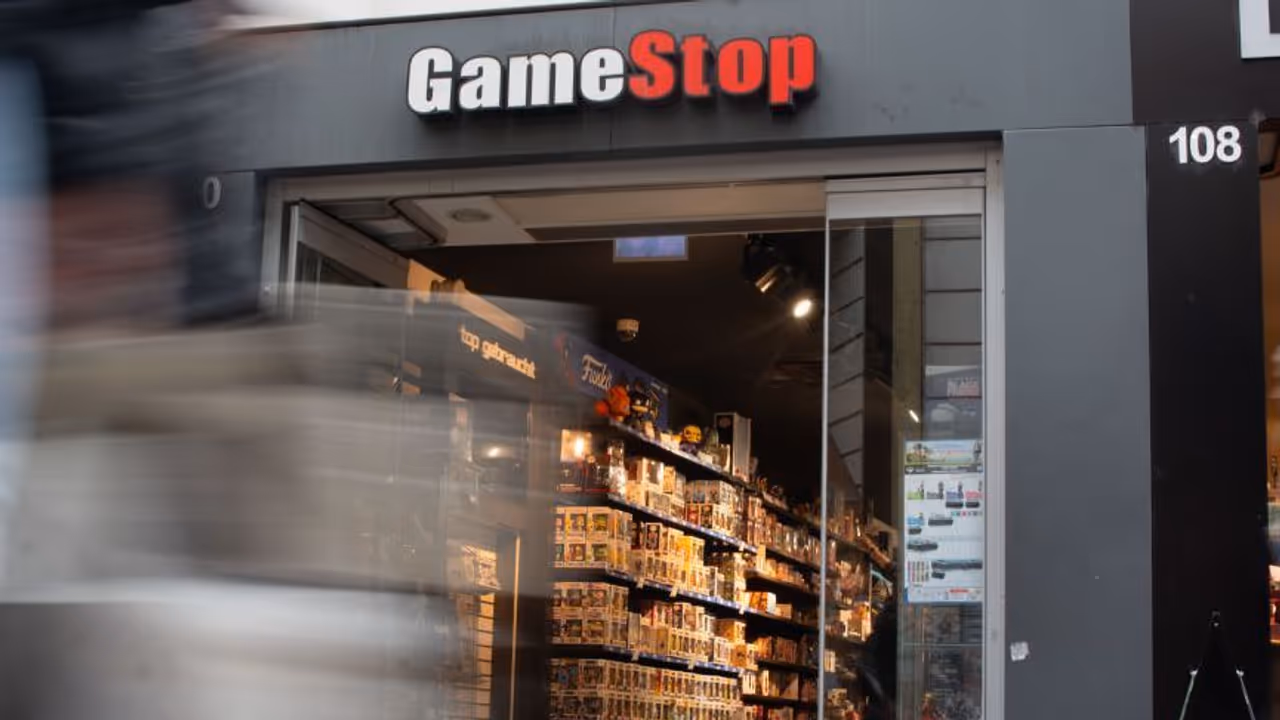 https://stocktwits.com/news articles/markets/equity/gamestop stock draws retail buzz after third weekly drop retail speculates short squeeze but holds a neutral view/cLPkiPsREIP https://stocktwits.com/news articles/markets/equity/gamestop stock draws retail buzz after third weekly drop retail speculates short squeeze but holds a neutral view/cLPkiPsREIP
