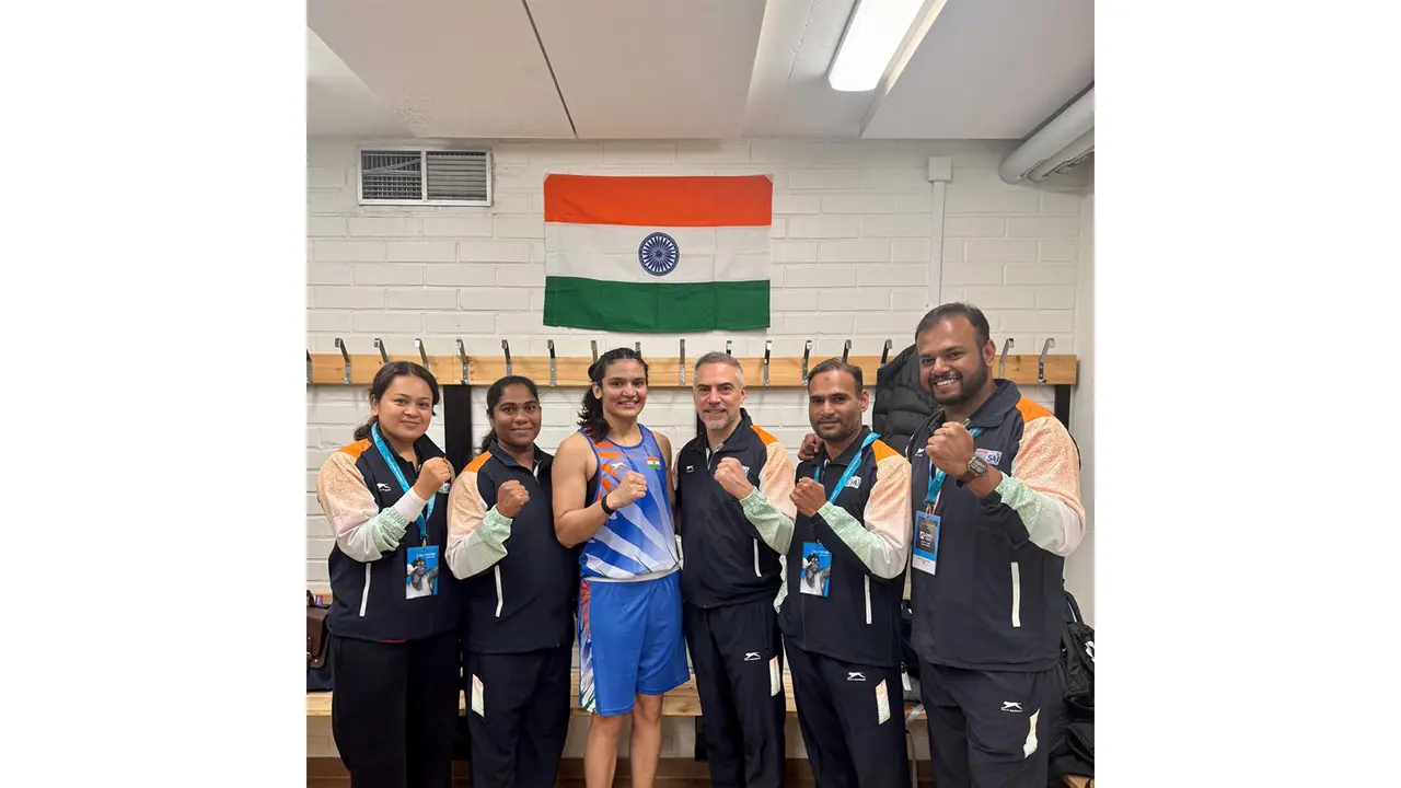 Arundhati Choudhary (in centre) after her win. (Photo: BFI) Arundhati Choudhary (in centre) after her win. (Photo: BFI)