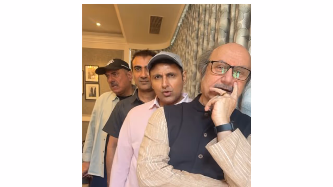 'Khosla Ka Ghosla 2' cast (Photo/Instagram/@anupampkher) 'Khosla Ka Ghosla 2' cast (Photo/Instagram/@anupampkher)