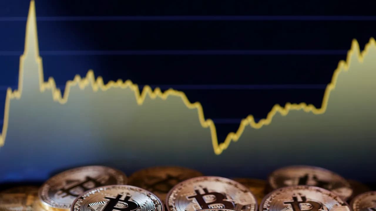 https://stocktwits.com/news articles/markets/cryptocurrency/jordi visser says crypto is at its micron moment sees token volumes going through the roof/cZDFvD2RB1H https://stocktwits.com/news articles/markets/cryptocurrency/jordi visser says crypto is at its micron moment sees token volumes going through the roof/cZDFvD2RB1H
