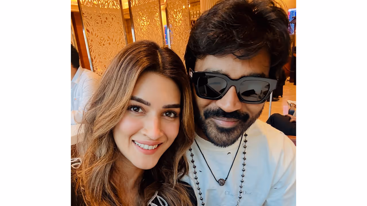 Kriti Sanon and Dhanush (Image source: Kriti's Instagram)