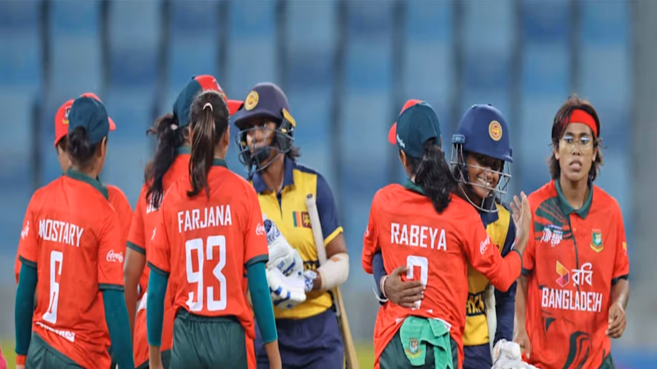 Sri Lanka and Bangladesh players after the match. (Photo: ICC website) Sri Lanka and Bangladesh players after the match. (Photo: ICC website)