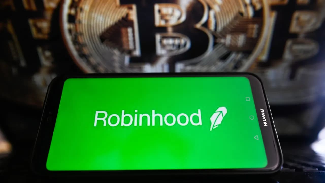https://stocktwits.com/news articles/markets/equity/tom lee says avoid hood stock in 2026 but this fund manager believes in vlad tenev and robinhood s next act/cZYBleZRJN3 https://stocktwits.com/news articles/markets/equity/tom lee says avoid hood stock in 2026 but this fund manager believes in vlad tenev and robinhood s next act/cZYBleZRJN3