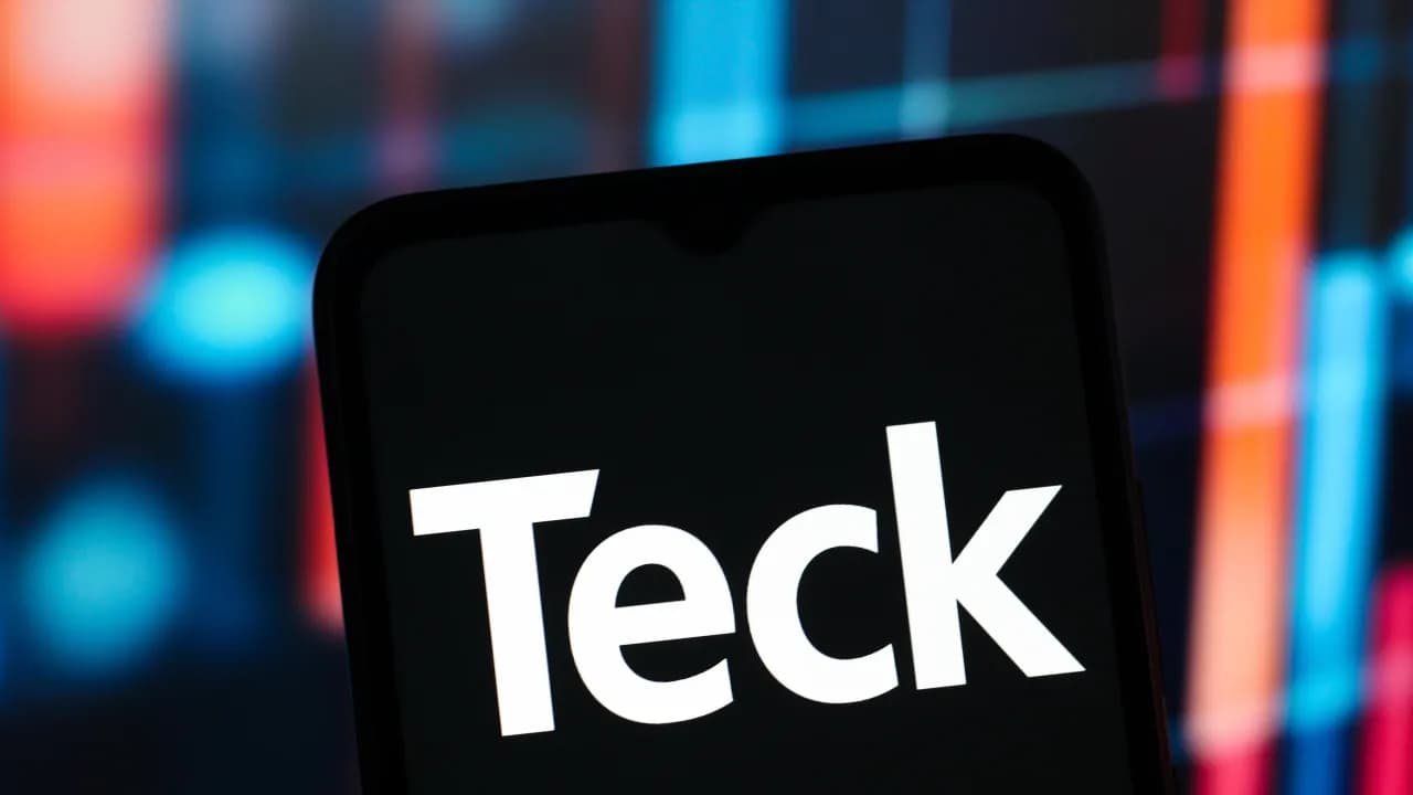 https://stocktwits.com/news articles/markets/equity/teck resources stock jumps over 8 premarket after 53 b mega merger with anglo american/chw063uRdsp https://stocktwits.com/news articles/markets/equity/teck resources stock jumps over 8 premarket after 53 b mega merger with anglo american/chw063uRdsp