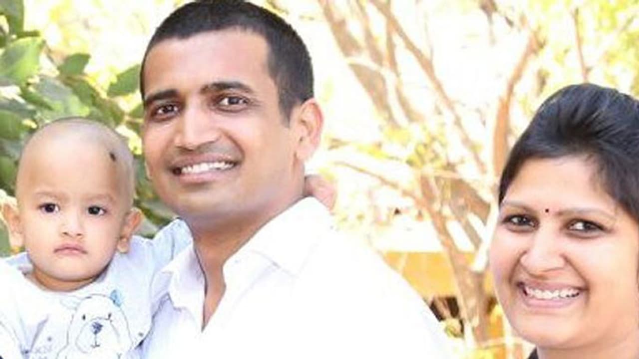 ಶ್ರೀಮಂತ ಪತಿಗಷ್ಟೇ ಸನ್ಯಾಸತ್ವ, ಪತ್ನಿಗೆ ಇಲ್ಲ ಶ್ರೀಮಂತ ಪತಿಗಷ್ಟೇ ಸನ್ಯಾಸತ್ವ, ಪತ್ನಿಗೆ ಇಲ್ಲ