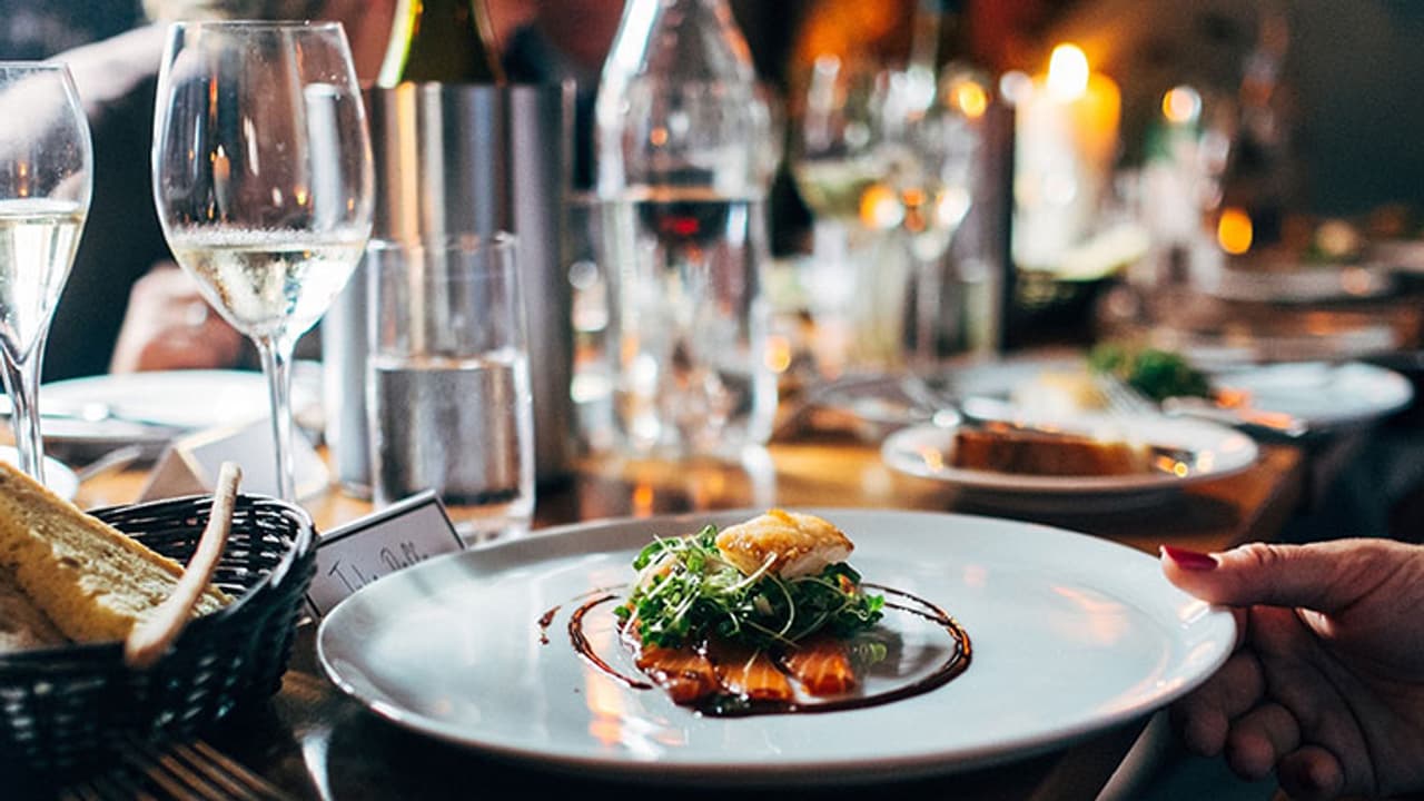 ഭക്ഷണം കഴിഞ്ഞ് ഏമ്പക്കം വിട്ടാല് ചൈനയില് എന്ത് സംഭവിക്കും? ഭക്ഷണം കഴിഞ്ഞ് ഏമ്പക്കം വിട്ടാല് ചൈനയില് എന്ത് സംഭവിക്കും?