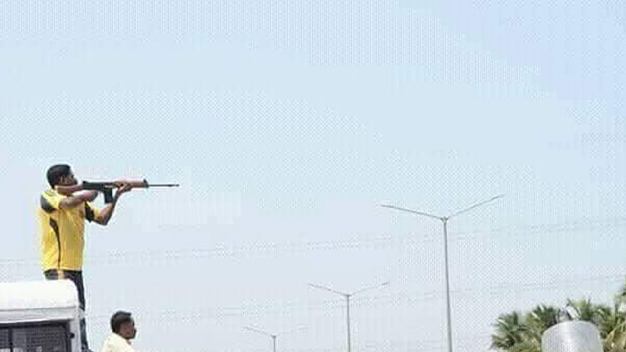 തൂത്തുക്കുടി: തമിഴ്നാട്ടിലെ ബന്ദ് ഭാഗികം തൂത്തുക്കുടി: തമിഴ്നാട്ടിലെ ബന്ദ് ഭാഗികം