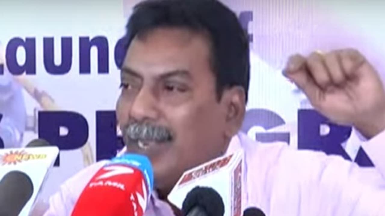 நெடுவாசலில் எரிவாயு எடுக்கும்பணி பாதுகாப்பானது ஒ.என்.ஜி.சி நிர்வாகத்தினர் பேட்டி... நெடுவாசலில் எரிவாயு எடுக்கும்பணி பாதுகாப்பானது ஒ.என்.ஜி.சி நிர்வாகத்தினர் பேட்டி...