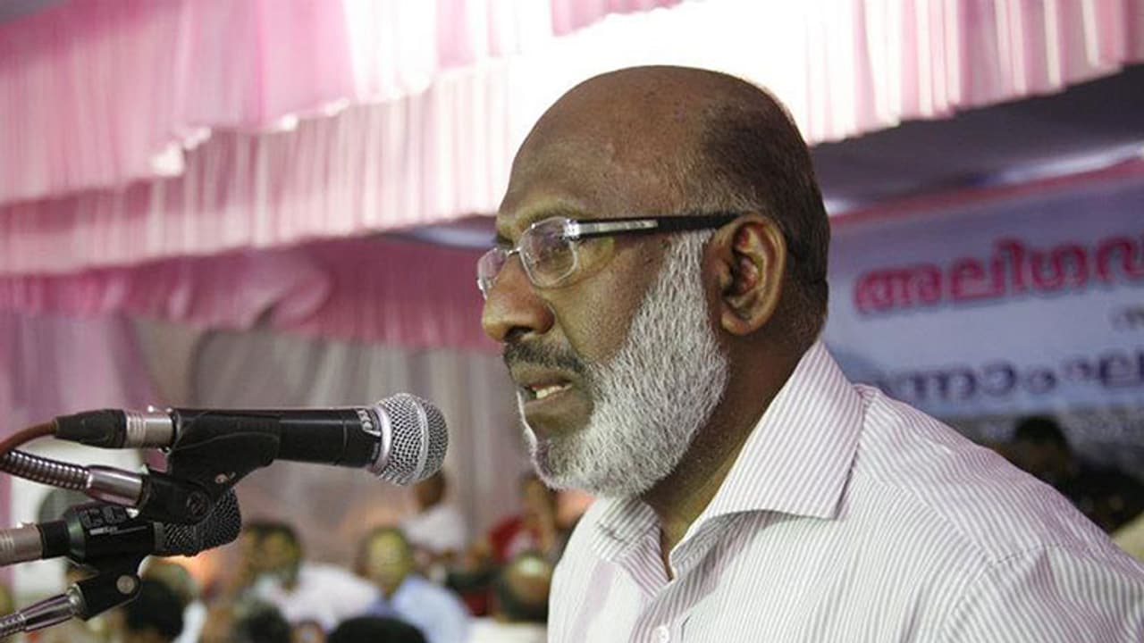 ബാബരി മസ്ജിദിനെപ്പോലെ അലിഗഡ് മുസ്ലിം സര്വ്വകലാശാലയും തകര്ക്കാൻ ശ്രമം: പി.കെ.അബ്ദുൾ അസീസ് ബാബരി മസ്ജിദിനെപ്പോലെ അലിഗഡ് മുസ്ലിം സര്വ്വകലാശാലയും തകര്ക്കാൻ ശ്രമം: പി.കെ.അബ്ദുൾ അസീസ്