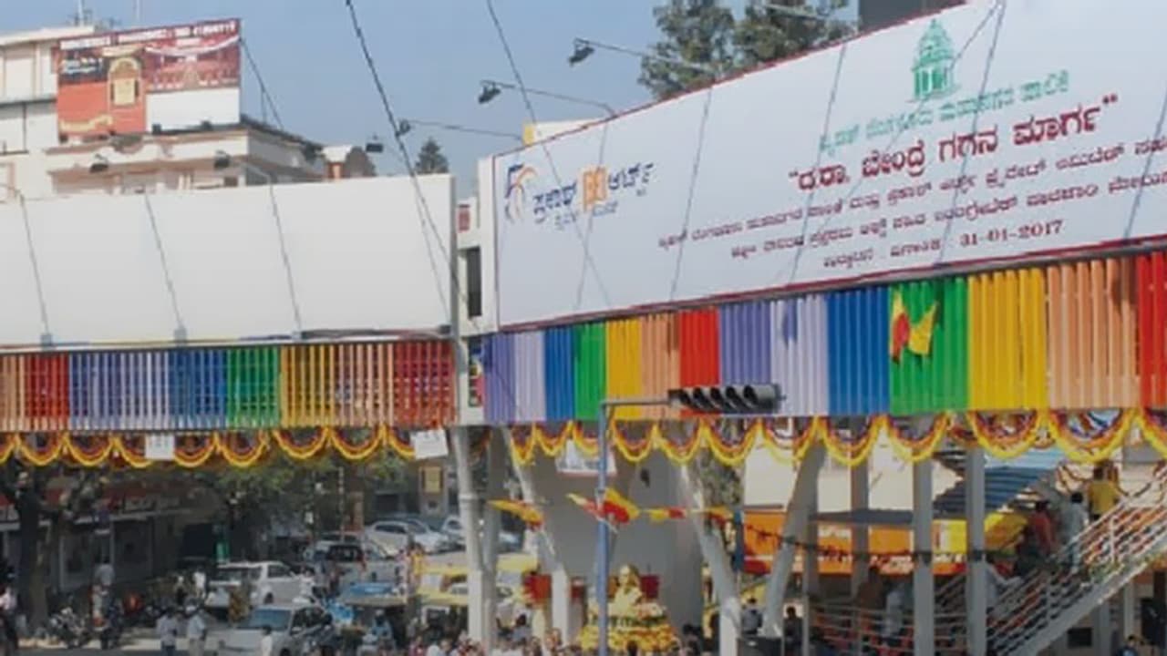 Bengaluru gets its first three lane integrated skywalk Bengaluru gets its first three lane integrated skywalk