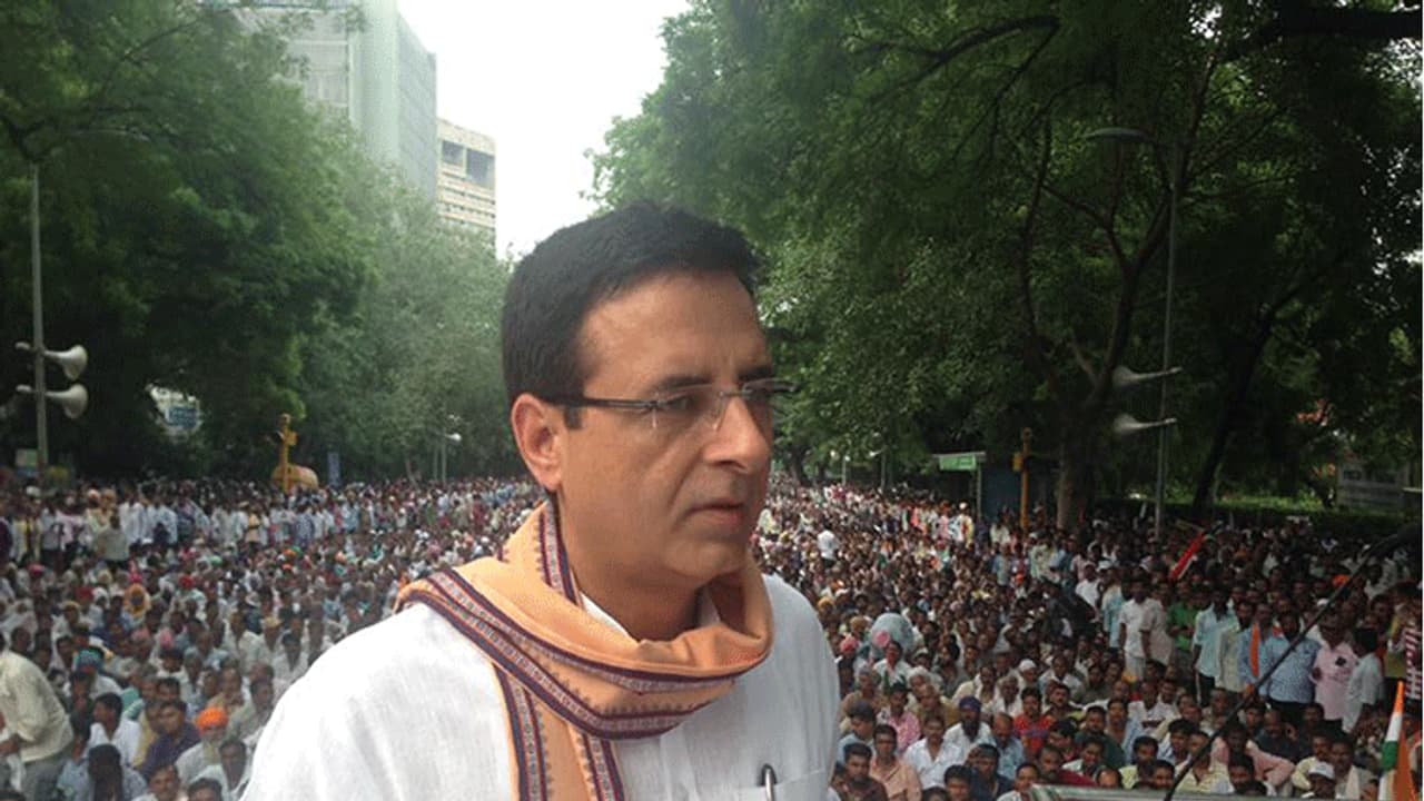 ನೋಟು ಅಮಾನ್ಯ ಕ್ರಮದ ವಿರುದ್ಧ ದೇಶಾದ್ಯಂತ ಪ್ರತಿಭಟನೆ ನೋಟು ಅಮಾನ್ಯ ಕ್ರಮದ ವಿರುದ್ಧ ದೇಶಾದ್ಯಂತ ಪ್ರತಿಭಟನೆ