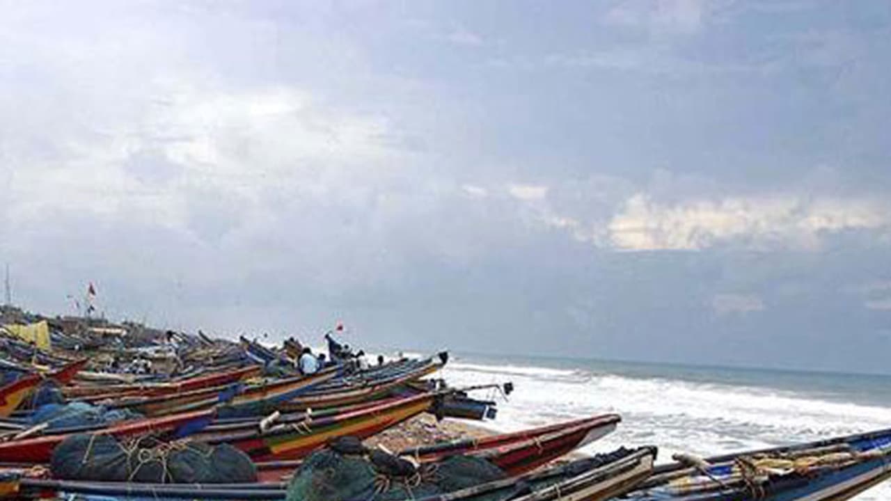 ಮಲ್ಪೆ: ಡಿ.13ರಂದು ಮೀನುಗಾರಿಕೆಗೆ ತೆರಳಿದ್ದವರು ನಾಪತ್ತೆ, ಆತಂಕದಲ್ಲಿ ಕುಟುಂಬಸ್ಥರು ಮಲ್ಪೆ: ಡಿ.13ರಂದು ಮೀನುಗಾರಿಕೆಗೆ ತೆರಳಿದ್ದವರು ನಾಪತ್ತೆ, ಆತಂಕದಲ್ಲಿ ಕುಟುಂಬಸ್ಥರು