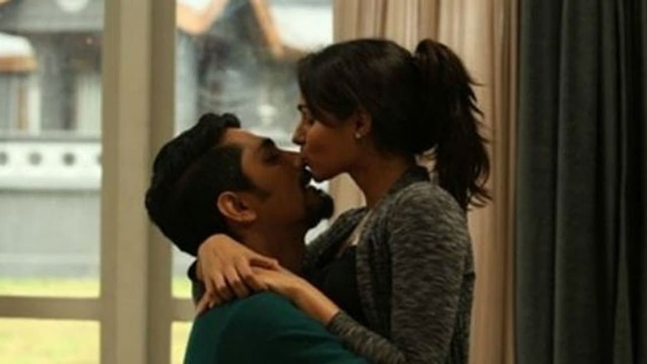 തമിഴകത്തെ ഭയപ്പെടുത്തിയ 'അവള്‍' നാളെ കേരളത്തില്‍