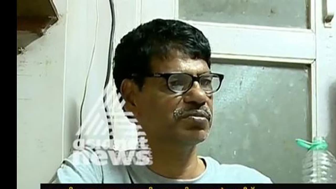 ഹനീഫ് മൗലവിയുടെ അറസ്റ്റ്: പൊലീസിന് എതിരെ നിര്ണായക വെളിപ്പെടുത്തലുമായി പരാതിക്കാരന് ഹനീഫ് മൗലവിയുടെ അറസ്റ്റ്: പൊലീസിന് എതിരെ നിര്ണായക വെളിപ്പെടുത്തലുമായി പരാതിക്കാരന്