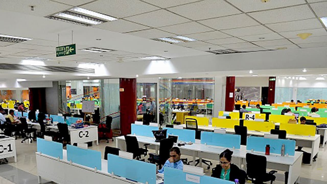 Snapdeal to sack employees, Freecharge CEO quits: Stellar Indian startups are losing sheen?