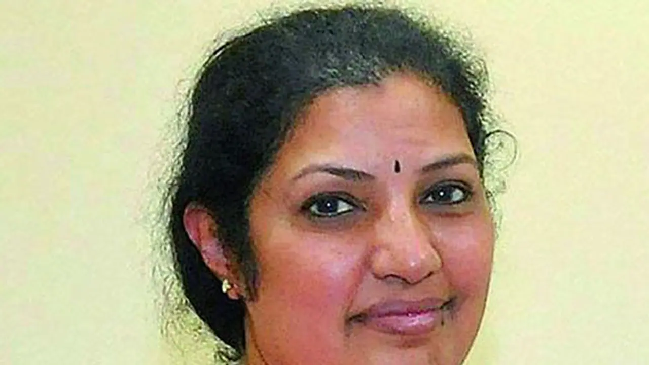 హరిబాబు దూరం: విశాఖ సీటు పురంధేశ్వరిదే హరిబాబు దూరం: విశాఖ సీటు పురంధేశ్వరిదే