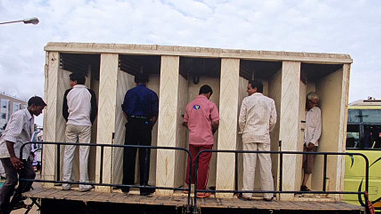 Film those who urinate in public, Bengaluru Mayor suggests Film those who urinate in public, Bengaluru Mayor suggests