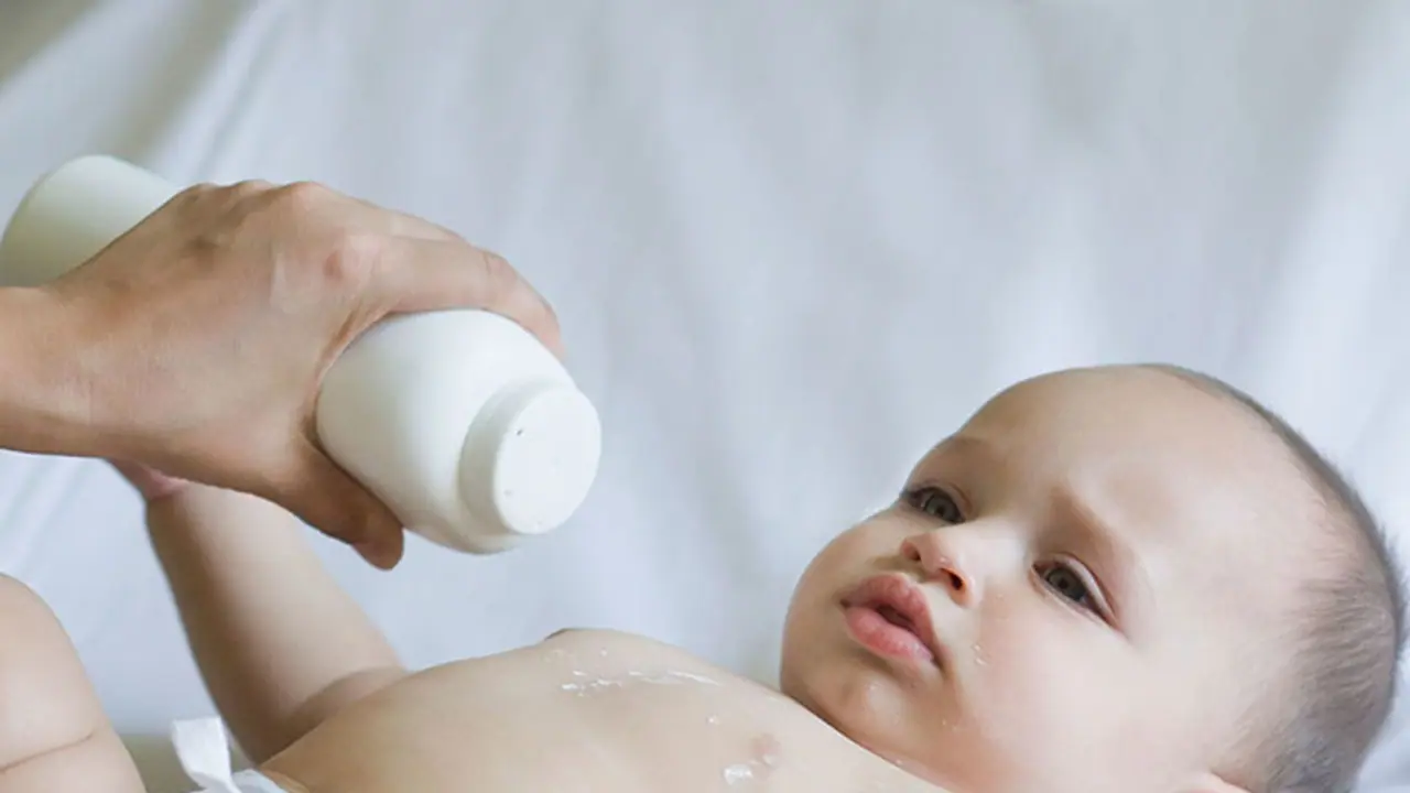 5 unusual benefits of using baby powder everyday 5 unusual benefits of using baby powder everyday