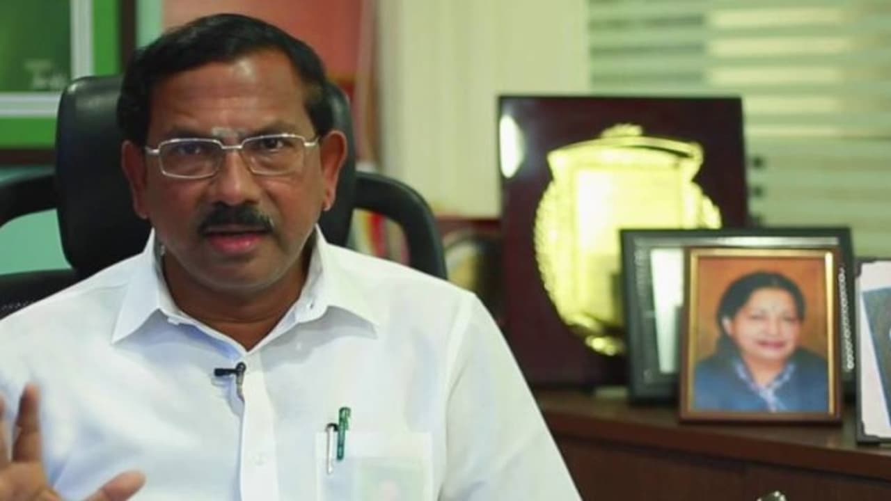 தேசிய கொடி அவமதிப்பு வழக்கு மாஃபா பாண்டியராஜன் ஜாமீன் மனு நிராகரிப்பு தேசிய கொடி அவமதிப்பு வழக்கு மாஃபா பாண்டியராஜன் ஜாமீன் மனு நிராகரிப்பு