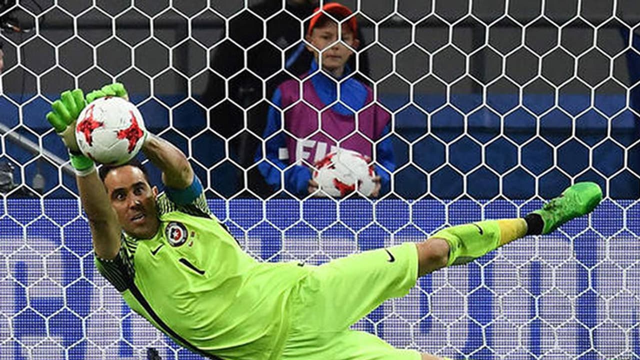 ക്ലോഡിയോ ബ്രാവോ വീരനായകന്; പോര്ച്ചുഗലിനെ വീഴ്ത്തി ചിലെ ഫൈനലില് ക്ലോഡിയോ ബ്രാവോ വീരനായകന്; പോര്ച്ചുഗലിനെ വീഴ്ത്തി ചിലെ ഫൈനലില്