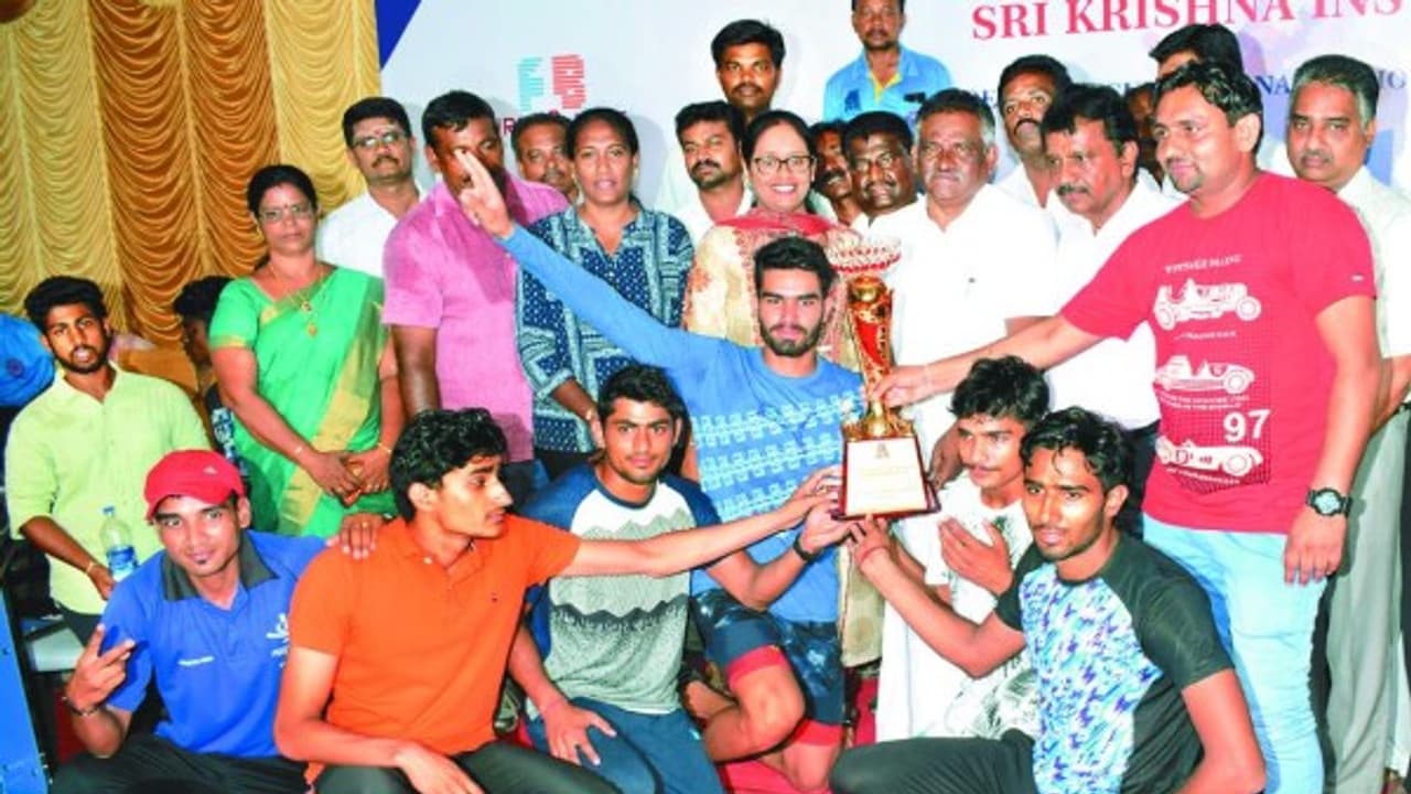 தேசிய இளையோர் தடகளப் போட்டியில் அரியாணாவுக்கு ஒட்டுமொத்த சாம்பியன் பட்டம்; தமிழகம் 2 ஆம் இடம்... தேசிய இளையோர் தடகளப் போட்டியில் அரியாணாவுக்கு ஒட்டுமொத்த சாம்பியன் பட்டம்; தமிழகம் 2 ஆம் இடம்...