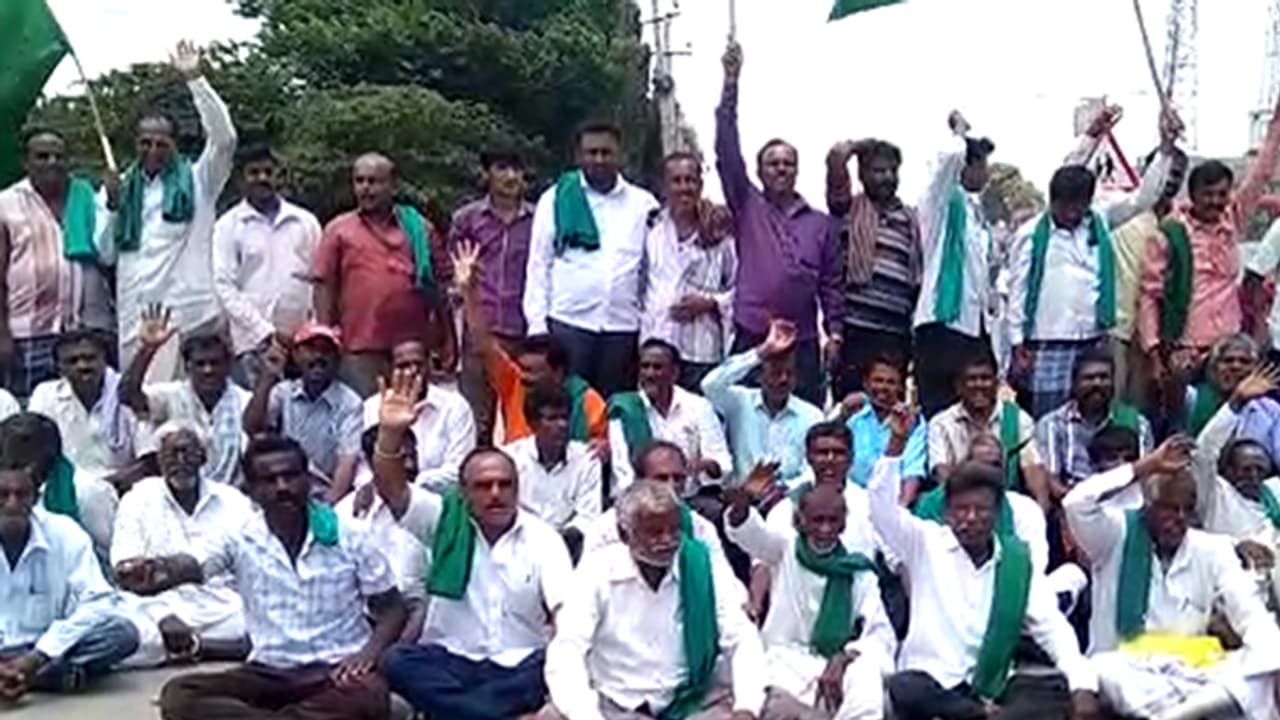 Kalasa Banduri protest reaches Delhi Kalasa Banduri protest reaches Delhi